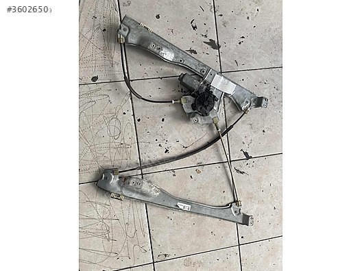 RENAULT CLİO 3 HB SOL ÖN CAM KRİKOSU