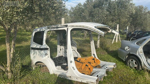 FORD COURİER ÇIKMA ORJİNAL SAĞ ARKA ÇEYREK YEDEK PARÇALARI