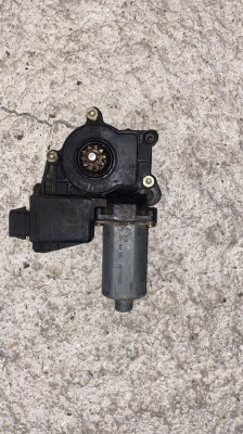OPEL CORSA B ÖN SAĞ CAM MOTORU.OTO ERKAN ÜNYE