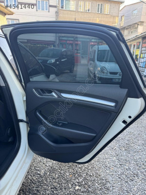 AUDİ A3 ( 2015 ) SAĞ ARKA KAPI DÖŞEMESİ  ORJINAL ÇIKMA