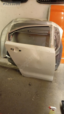 TOYOTA COROLLA ORJİNAL ÇIKMA SAĞ ARKA KAPI