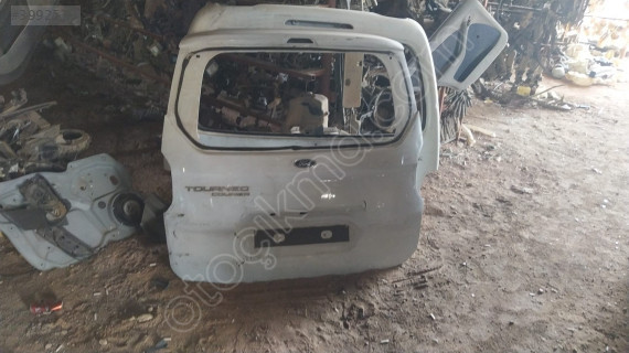 Ford courier arka arka kapağı 2016 model