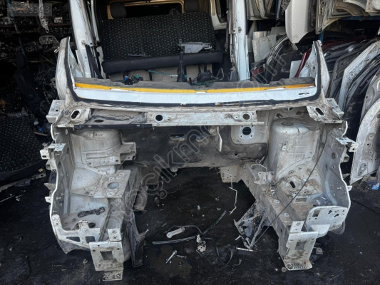 RENAULT TRAFİC 1.6 ÖN ŞASİ KONUK OTO 05323167897
