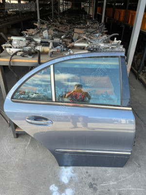 mercedes e220 w211 2004 sağ arka kapı (son fiyat)