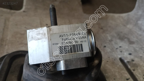 FORD FİESTA COURİER KLİMA VALFI