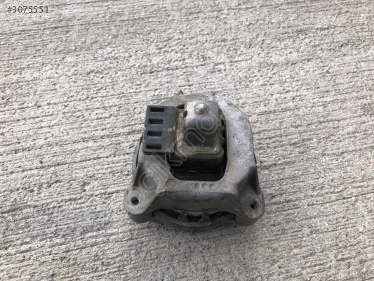 BMW 5 SERİ G30 G31 7 SERİ 611 612 SAĞ MOTOR TAKOZU 6860488-04