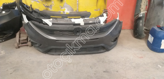 fiat doblo ön tampon  (  hermarka aracın ön tamponu mevcuttu