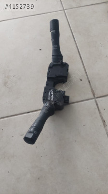 NİSSAN NAVARA SİNYAL KOLU