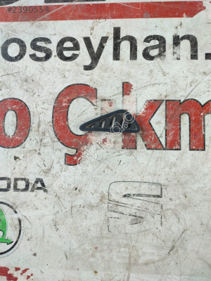 1P1819793 Seat Leon 2010 göğüs sol üst havalandırma ızgarası
