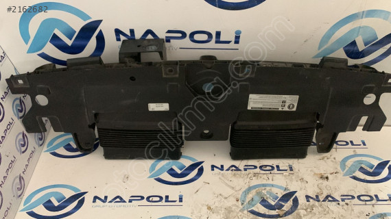 760980561A VW TOUAREG ÖN PANEL ÜST BAKALİTİ VE HAVA KANALLAR