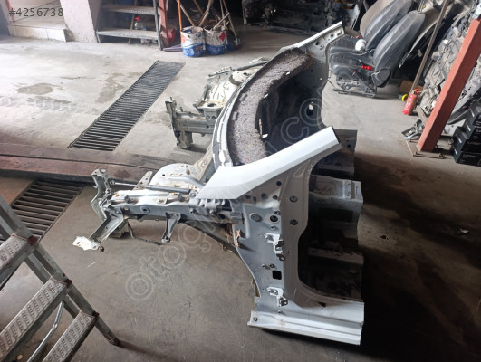 Megane 4 sağ sol ön podya şase