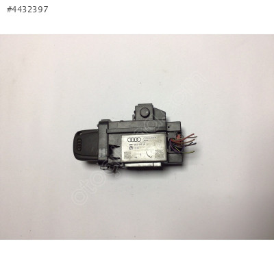 Audi A6 Kontak Anahtar Yuvası 8K0909131