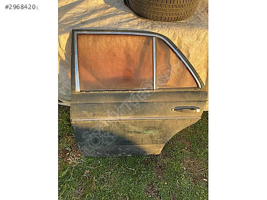 MERCEDES W123 ORJİNAL YEŞİL SOL ARKA KAPI ÇIKMA TEMİZ