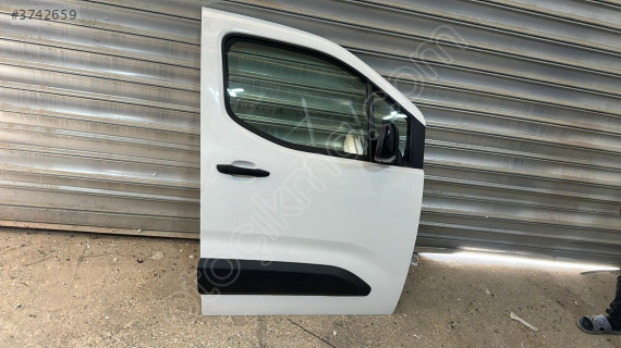 2020-2024 OPEL COMBO PEJO RİFTER SAĞ ÖN KAPI ORJ ÇIKMA