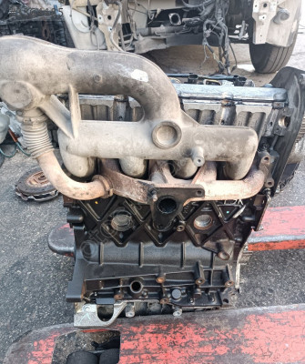 Renault trafik 1.9 dolu garantili orjinal motor montaj yapılır