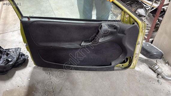 98 Opel astra F sol ön kapı döşemesi 4000
