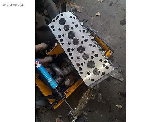 MITSUBISI. L.300 .SILINDIR UST KAPAK