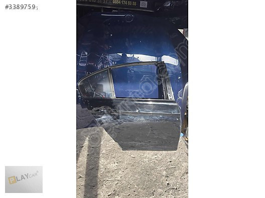 BMW 3 SERİSİ F30 SAG ARKA KAPI SİYAH