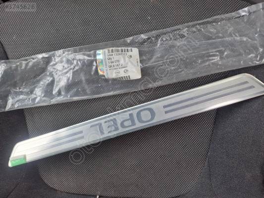 Opel astra j kapi eşik yazi 13267113