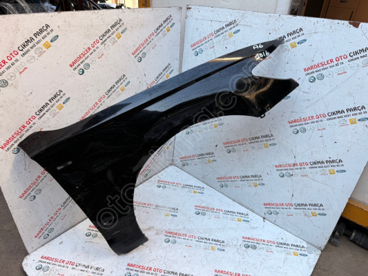 Audi a6 sağ ön çamurluk (az hasarlı)
