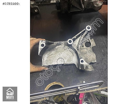 Silindir Kapak Ön Bağlantı Fluence Megane 3 Orjinal 8200101196