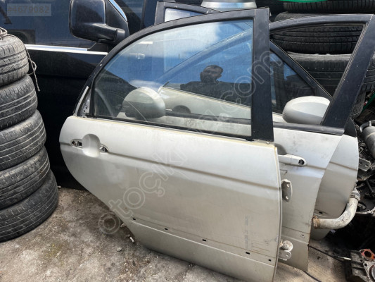 KİA CERATO SAĞ ARKA KAPI
