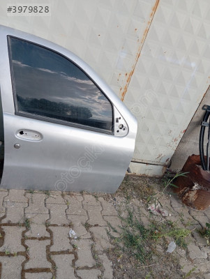 2002 2010 Fiat Albea sağ ön kapı dolu