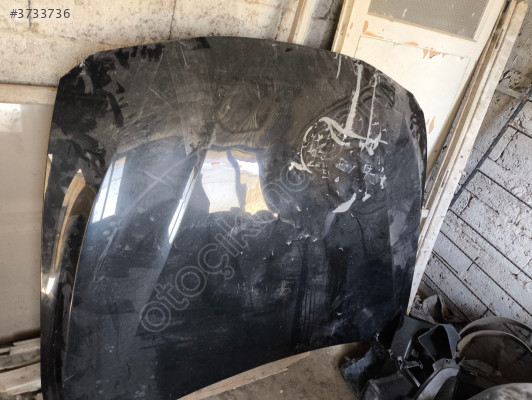 BMW F30 kaput hasarlı