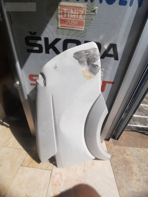 VOLKSWAGEN CRAFTER SAĞ ÖN ÇAMURLUK