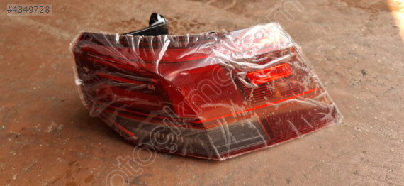 VOLKSWAGEN GOLF 8 SAĞ DIŞ STOP 2020