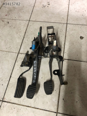 MEGANE 2 PEDAL TAKIMI ORJİNAL ÇIKMA PARÇAA