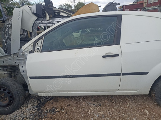 Ford Fiesta Van sol ön kapı