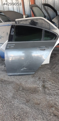 OPEL İNSİGNİA SOL ARKA KAPI ÇIKMA ORJİNAL PARÇA DOLU