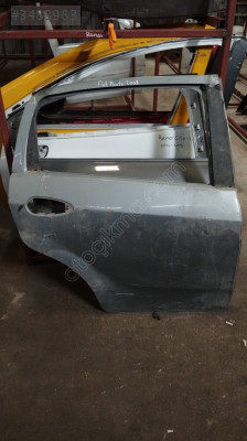 Fiat punto sağ arka kapı 2008