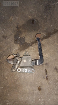 Pejo 106 kaput kilidi