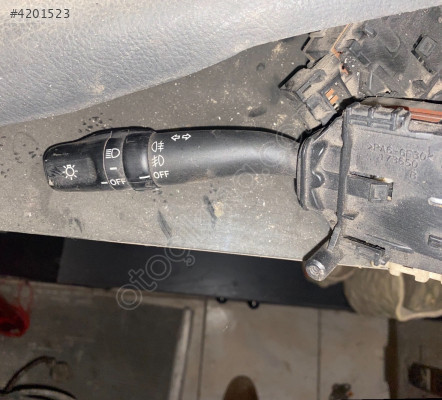 TOUOTA AVENSİS COROLLA VERSO SİNYAL KOLU ORJİNAL