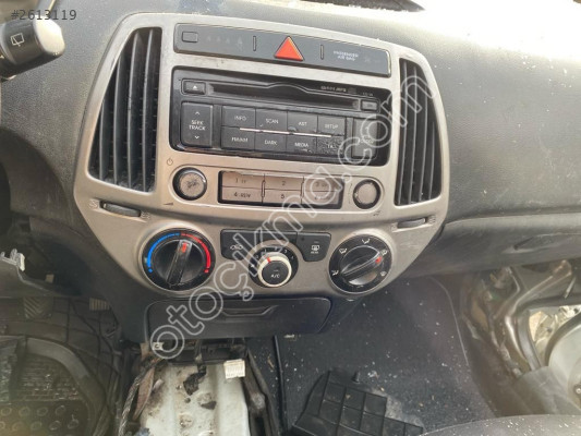 2012-2014 HYUNDAİ İ20 KLİMA PANELİ