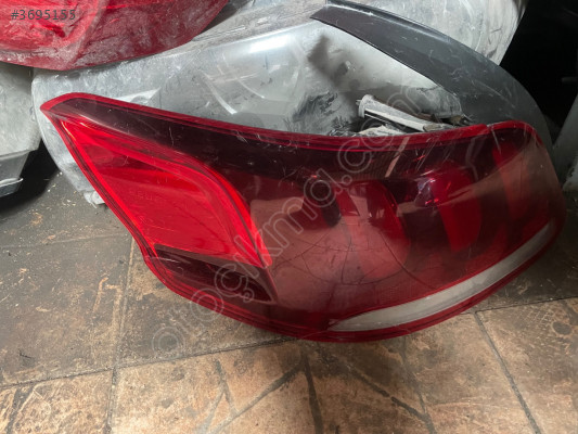 Peugeot 301 sol arka stop lambası
