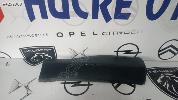 CİTROEN C4 X SAĞ ARKA KAPI BANDI 98601259XT 9860125980