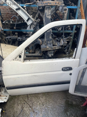 FORD ESCORT SOL ÖN KAPI KONUK OTO