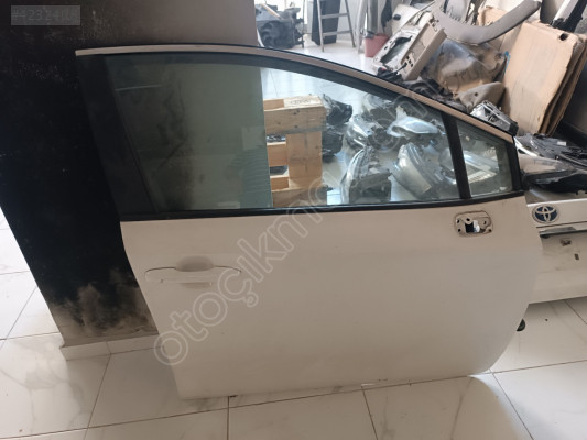 Corolla sağ ön kapı