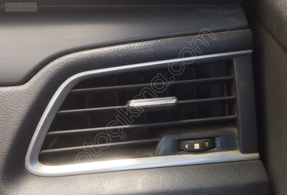 peugeot 508 sağ ön  havalandırma ızgarası