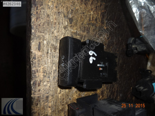 TOYOTA COROLLA 2006 ÇIKMA KLİMA DÜĞMESİ