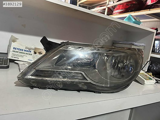 Tiguan sol far çıkma 2008-2011