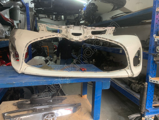 TOYOTA YARİS ÇIKMA ORJİNAL ÖN TAMPON