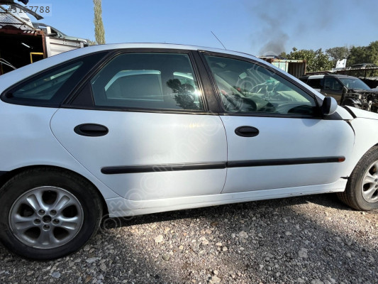 RENAULT LAGUNA 1 ARKA DİNGİL MONTECAR