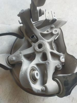 AUDİ A4 A5 ARKA SOL TAŞIYICI  8W0505431T