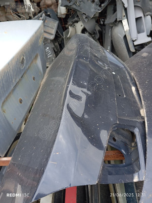 Mazda 323 Modeli için Orijinal Arka Bagaj Kapağı