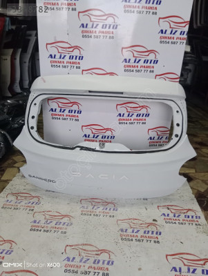 Dacia Sandero bagaj kapağı