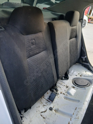 Peugeot 301 çıkma arka koltuk